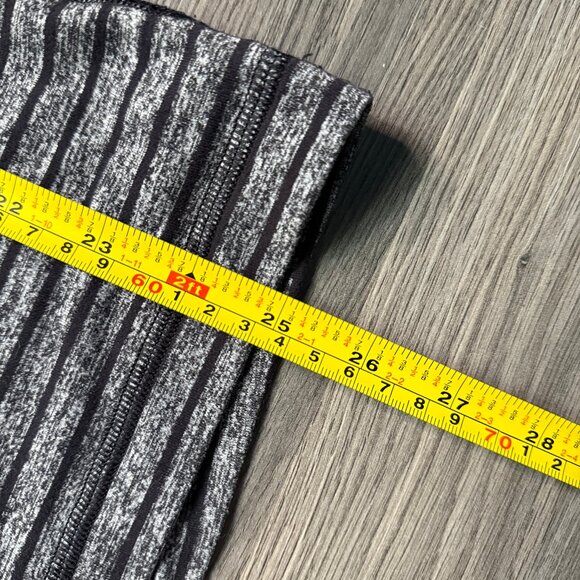 Lululemon Men's Surge Warm 1/2 Zip - Grey/Black - Picture 7 of 7